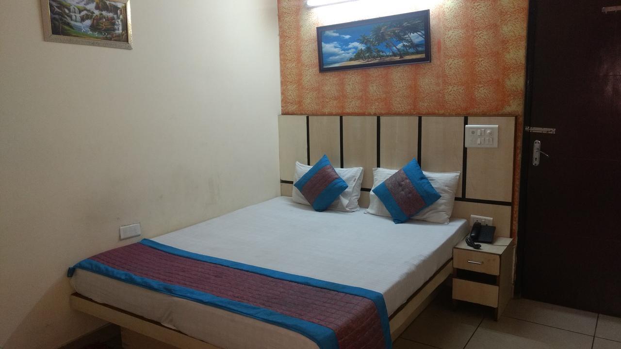 Hotel Sun Village Near New Delhi Railway Station Ngoại thất bức ảnh