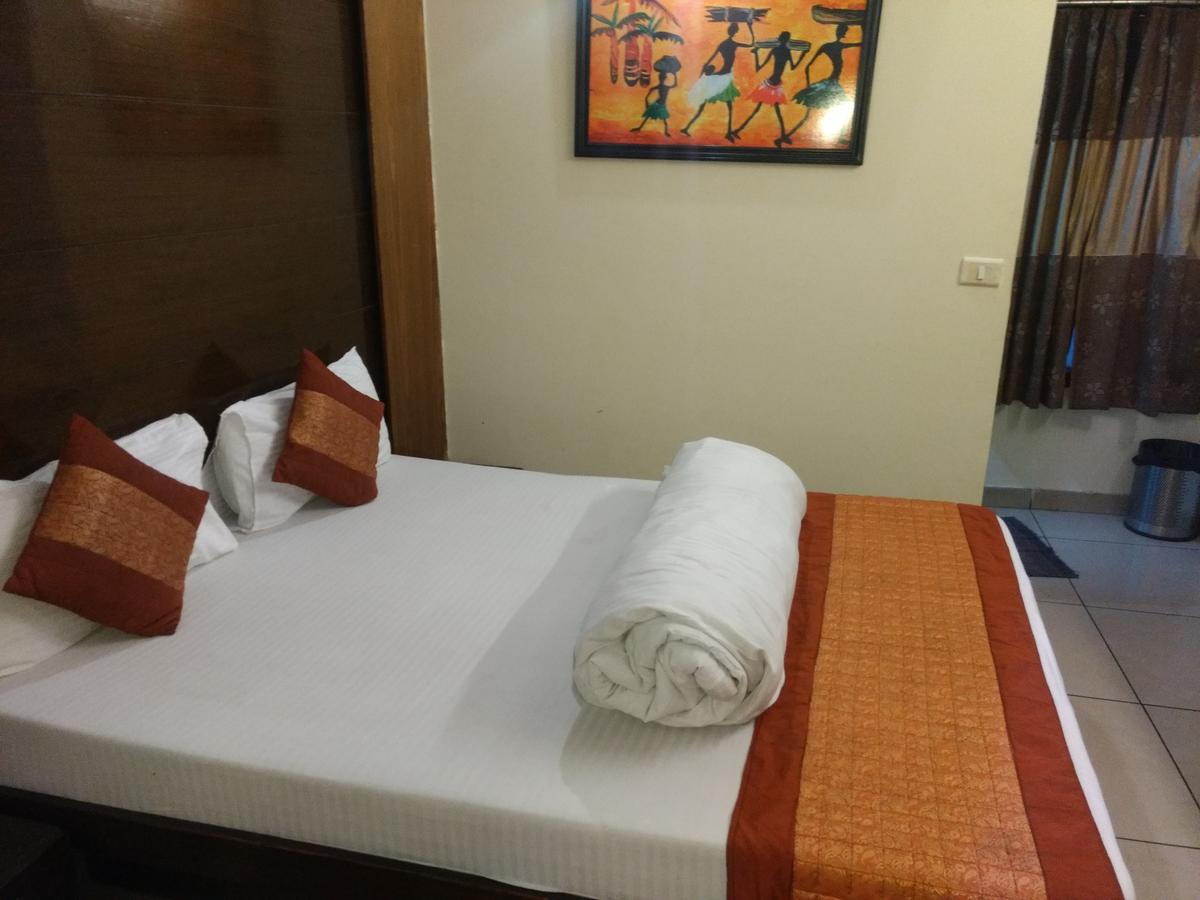 Hotel Sun Village Near New Delhi Railway Station Ngoại thất bức ảnh