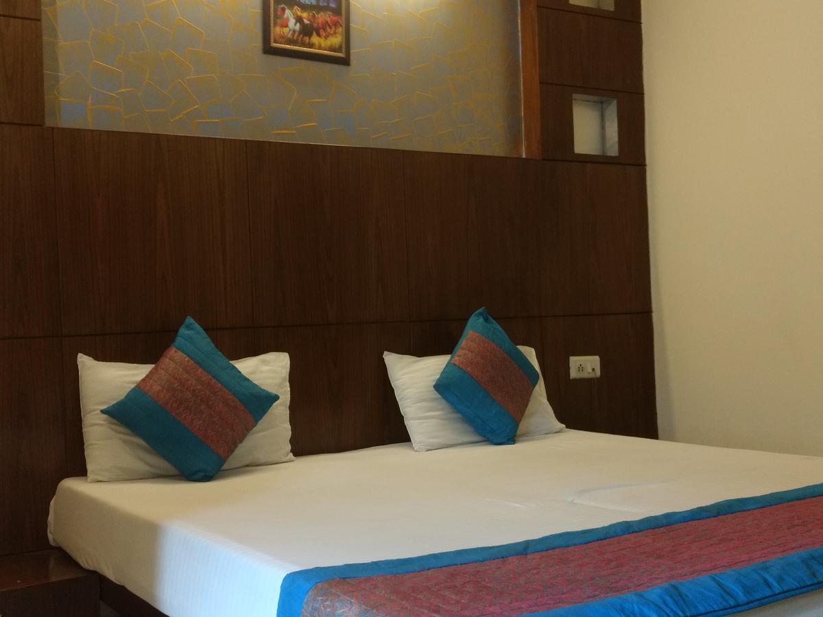 Hotel Sun Village Near New Delhi Railway Station Ngoại thất bức ảnh